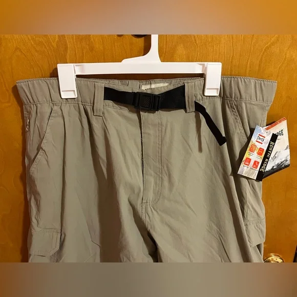 NEW Men’s Rustic Ridge Olive Green Convertible Zip-Off Hiking Cargo Pants. 2X. - Picture 3 of 16